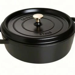 Staub Cocotte Rund Und Flach Aus Gusseisen In Schwarz